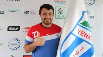 Futbolcunun Ayağı Kırılınca Hakem Maçı Tatil Etti