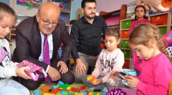 Minikler Başkan Amcalarıyla Oyun Oynadı