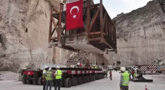 600 Yıllık Hasankeyf Kale Kapısı Taşındı