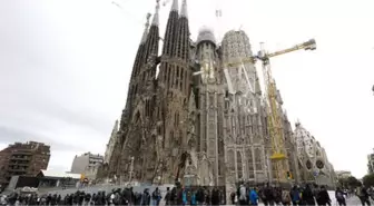 Barcelona'nın Simgesi Sagrada Familia Kilisesi 136 Yıldır Ruhsatsızmış