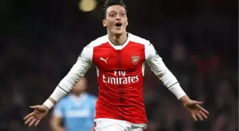 Bayern Münih Başkanı Uli Hoeness, Mesut Özil'e Karşı Hakaretlerine Devam Ediyor