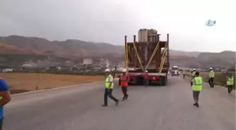 Hasankeyf Kalesi'nin Orta Kapısı Taşındı