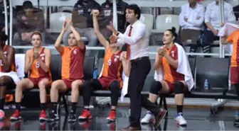 Galatasaray: 73 - İzmit Belediyespor: 54