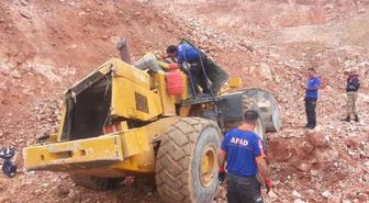 Elazığ'da İş Makinesi Devrildi, Operatör Öldü