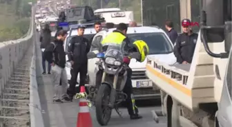 Kağıthane'de Sadabad Viyadüğü'nde İlerleyen Araca Kurşun İsabet Etti