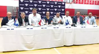 Adana Basketbola Doydu