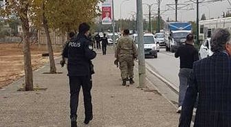 Gaziantep'te Birliğinden Firar Eden Asker, Yanında Götürdüğü G3 Piyade Tüfeği ile Girdiği Bir Alış...
