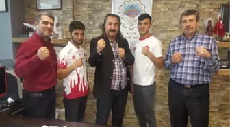 İşadamı Cengiz Şahin, Başarılı Sporcuları Ödüllendirdi