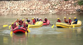 Türkiye'nin İlk 'Rafting Eğitim Merkezi' Tunceli'de Açıldı