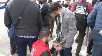 Üniversiteli Öğrencilerden Göçmenlere Yardım Eli