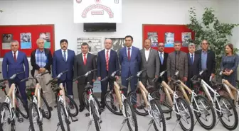 Fethiye'de Hükümlü Çocuklara Bisiklet