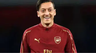 Mesut Özil'den Türkiye'ye Transfer Sinyali