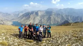 Yürüyerek Erzurum'u Keşfediyorlar