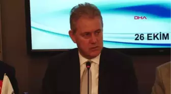 İzmir İndirim Kampanyası İçin El Sıkışıp 'Dost Düşman Alışveriş Görsün' Dediler