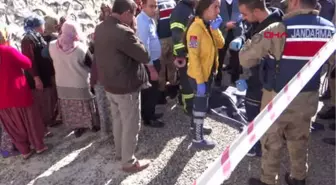 Adıyaman Taziyeye Giderken Kaza Yaptılar 1 Ölü, 4 Yaralı