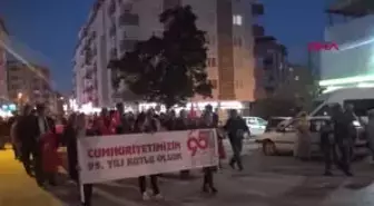 Bursa Orhangazi'de Cumhuriyet'in 95. Yılı Fener Alayıyla Kutlandı