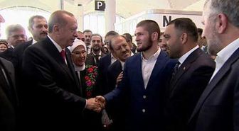 Cumhurbaşkanı Erdoğan, Khabib'in Fotoğrafını Beğendi