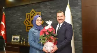 Liseli Zülal'in Kanserin Yayılımını Önleme Projesine Uluslararası Ödül