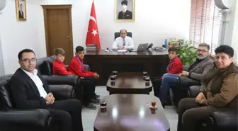 Şampiyon Miniklerden Başkan Vekili Işıktaş'a Ziyaret