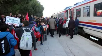 Tekden Cumhuriyet Treni Sivas'a Doğru Yola Çıktı