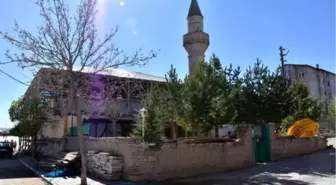 İlçe Halkından Cami Restorasyonu Tepkisi