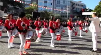 Öğretmenler Bandosu İlk Konserini Verdi