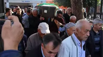 Silahlı Saldırıya Uğrayan Baba Öldü, Oğlu Ağır Yaralı (3)