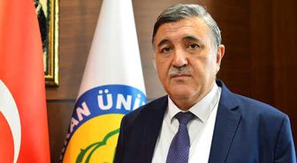 'Erdoğan'a İtaat Farzdır' Diyen Rektör İstifa Ederken de Skandal Sözlere İmza Attı