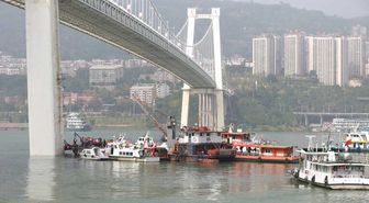 Şoförle Yolcu Kavga Etti: 15 Ölü