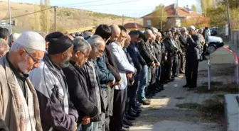 Göçük Altında Kalan Güvenlik Görevlisi Memleketinde Toprağa Verildi