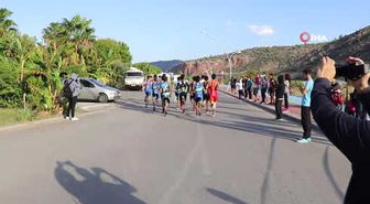 Parkurda Terleyen Sporcular Denizde Serinledi
