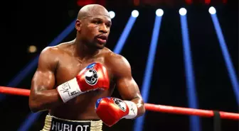 Amerikalı Boksör Floyd Mayweather, Ringlere Dönüyor