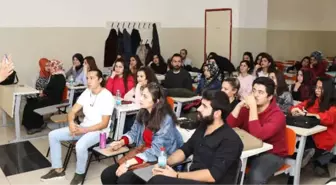 Bezci'den 'Yorum Eylemi' Çalıştayı