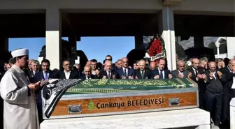 CHP'li Tekin Bingöl'ün Annesi Son Yolculuğuna Uğurlandı