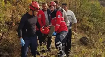 Dağlık Arazide Düşerek Yaralanan Çoban Kurtarıldı