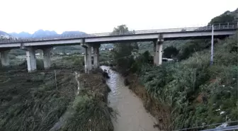 İtalya'daki Yıkım Havadan Görüntülendi