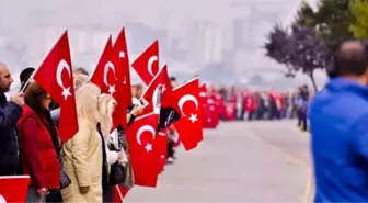 Atatürk, Maltepe'de, Saygı Zinciri ve Dalışıyla Anılacak