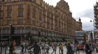 Londra'nın En Lüks Alışveriş Mağazası Harrods'ta 21 Milyon Dolar Harcayan Azeri Kadın Gözaltına...