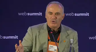 Eski Dünya Satranç Şampiyonu Kasparov: Rusya ve Çin Gibi Ülkeler Demokrasiyi Tehdit Ediyor