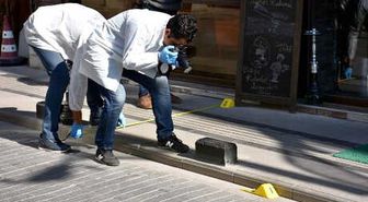 Köy Muhtarı, Baba ve Oğlunu Tabancayla Yaraladı
