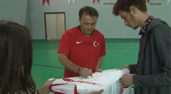 Hami Mandıralı: 'Burak Yılmaz da Son Yaptığı Hareketlerden Memnun Değildir'