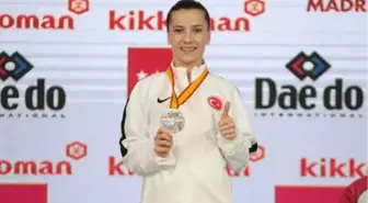 Serap Özçelik Dünya İkincisi Oldu