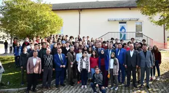İnegöl'de Öğrencilerden Örnek Davranış