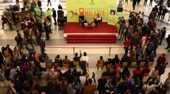 Oyuncu İpek Tuzcuoğlu 'Minder Söyleşileri'nin Konuğu Oldu