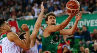 Pınar Karşıyaka - Darüşşafaka Tekfen: 100-84