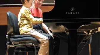 7 Yaşındaki İrfan, Caz Efsanesi Chick Corea ile Piyano Çaldı