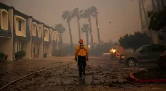 California'daki Orman Yangınlarında Ölü Sayısı 25'e Çıktı