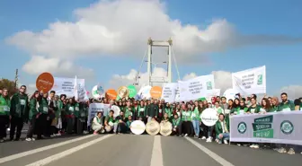 Tülin Şahin Yeşilay İçin İstanbul Maratonu'nda Koştu