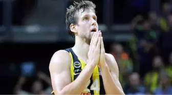 Fenerbahçeli Basketbolcu Jan Vesely Baba Oldu