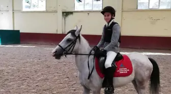 Kartepe Atla Terapi Merkezi'nden Şampiyon Çıktı